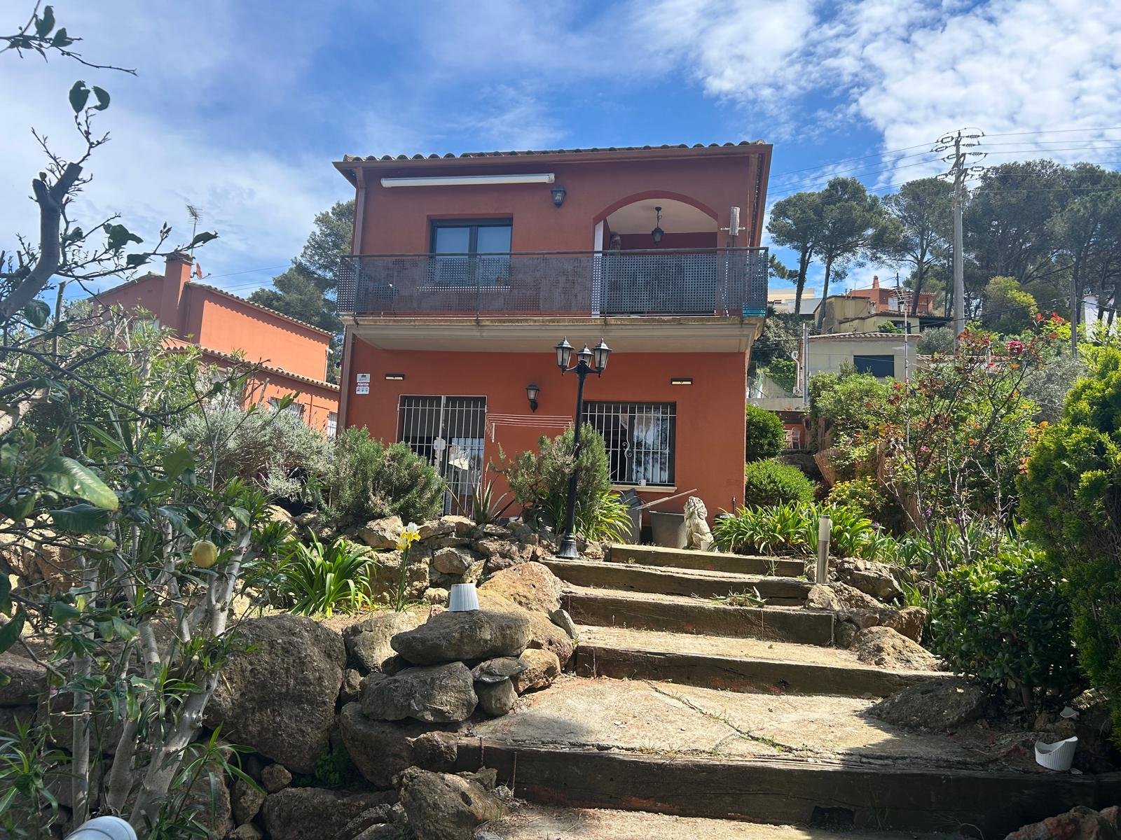 Casa en venda a Begur – Esclanyà, amb jardí, gran terrassa i màxima privacitat